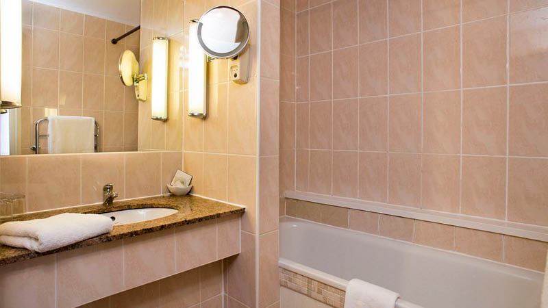 Badeværelse på White Hart Hotel, England